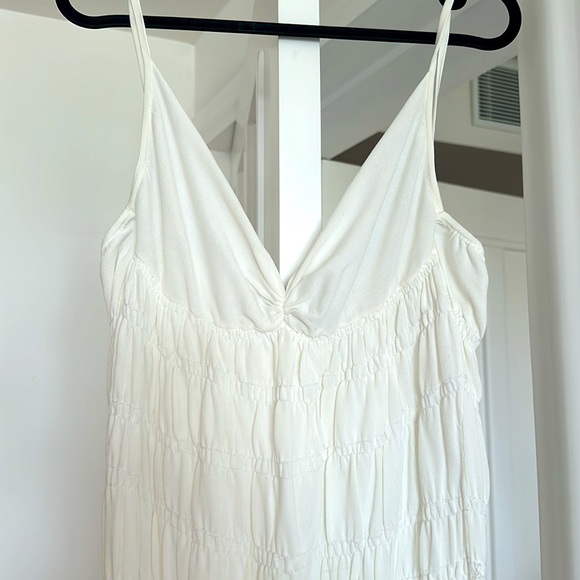 Gorgeous long white Zara dress with straps. - Picture 2 of 5
